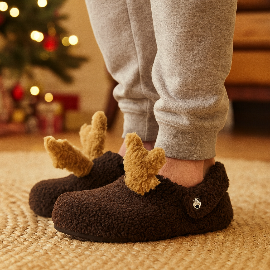 Classic Cozy Reindeer Slipper